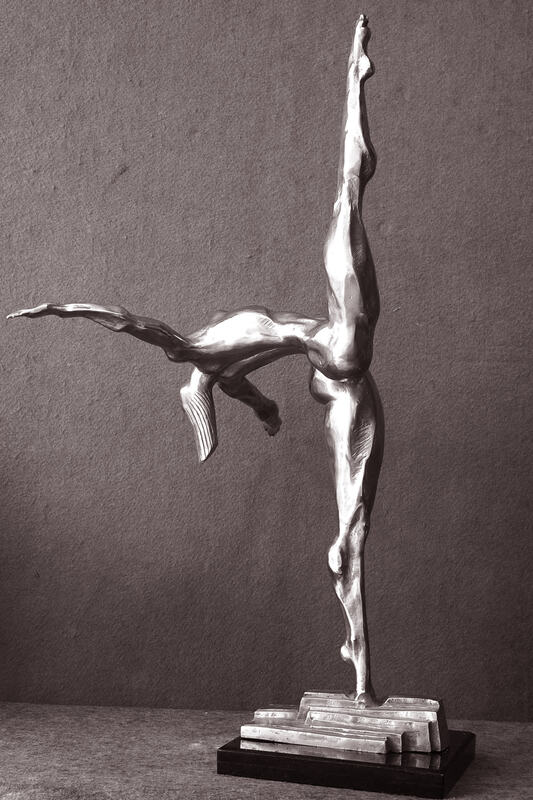 Between Heaven and Earth, bronze, 2011